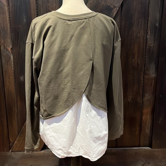 Two by Vince Camuto hunter Green longsleeve oversized top - Picture 5 of 9